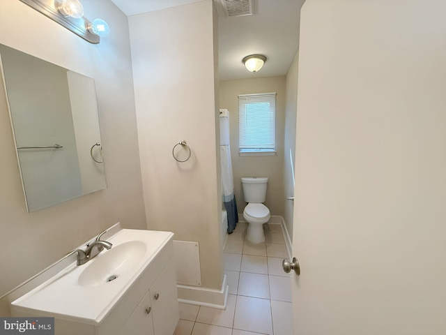433 Edsam Ave, Pitman, NJ 08071 - bathroom with tile patterned flooring, vanity, and curtained shower