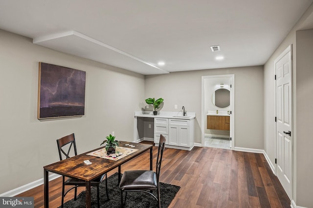 320 Redwood Grove Ct, Millersville, MD 21108 - dining area featuring dark wood-style flooring and recessed lighting