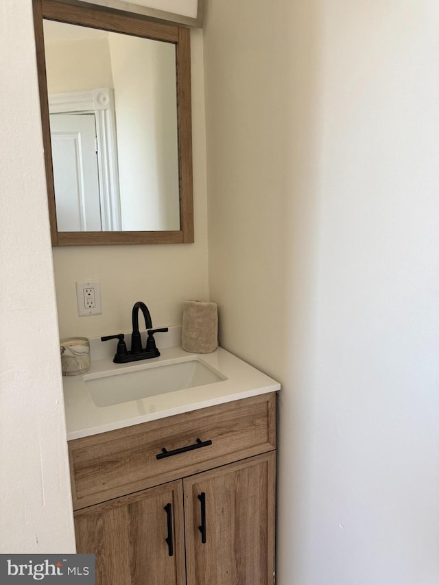 538 S Lime St, Lancaster, PA 17602 - bathroom with vanity