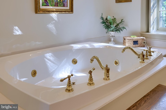 5751 Mount Pisgah Rd, York, PA 17406 - full bath featuring a tub with jets