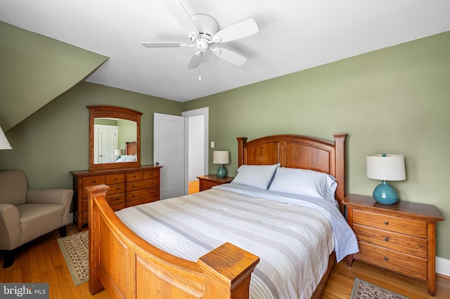 206 E Lake Ave, Baltimore, MD 21212 - bedroom featuring light wood finished floors and ceiling fan