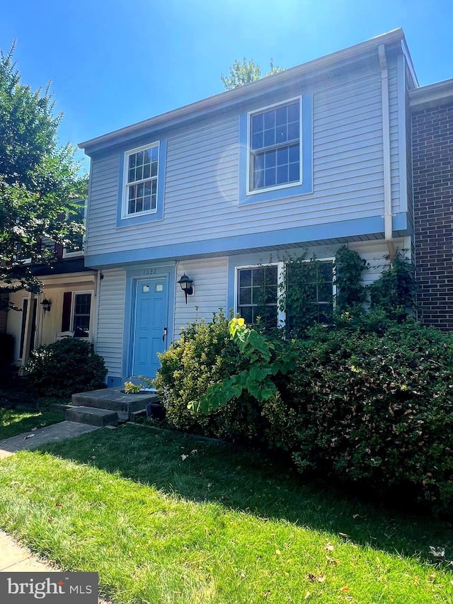 1632 Barnstead Dr, Reston, VA 20194 - view of front facade with a front lawn