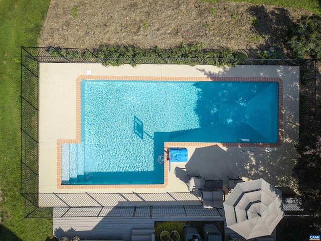 325 Heron Ln, Charlottesville, VA 22903 - drone / aerial view of a pool