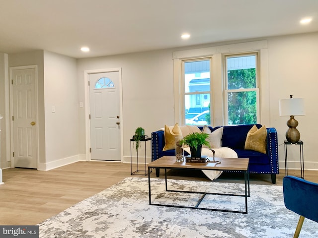 840 Columbia Ave, Cumberland, MD 21502 - living room featuring light wood-type flooring and recessed lighting
