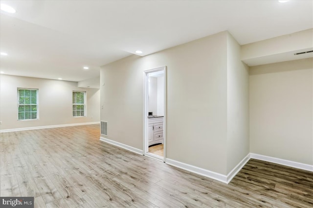 9409 Emory Grove Rd, Gaithersburg, MD 20877 - empty room featuring light wood finished floors and recessed lighting