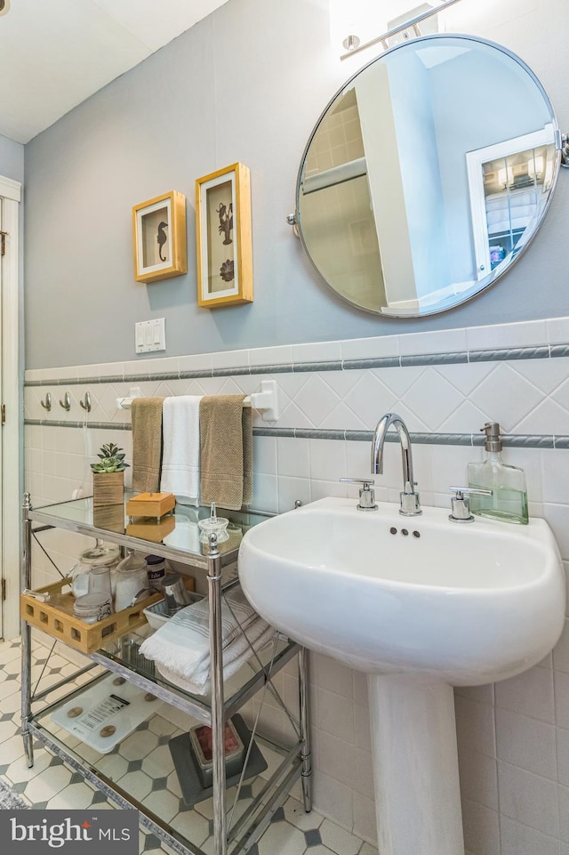 238 Winding Way Rd, Stratford, NJ 08084 - bathroom featuring tile walls and wainscoting