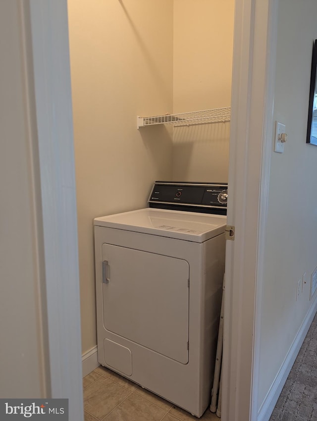 43 Helene Ct, Hamburg, PA 19526 - laundry area featuring washer / clothes dryer and baseboards