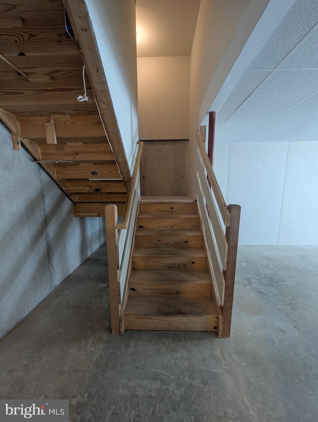 43 Helene Ct, Hamburg, PA 19526 - stairs with concrete flooring