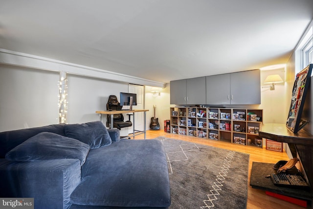 148 Reservoir Rd, Hopewell, NJ 08525 - living area with wood finished floors