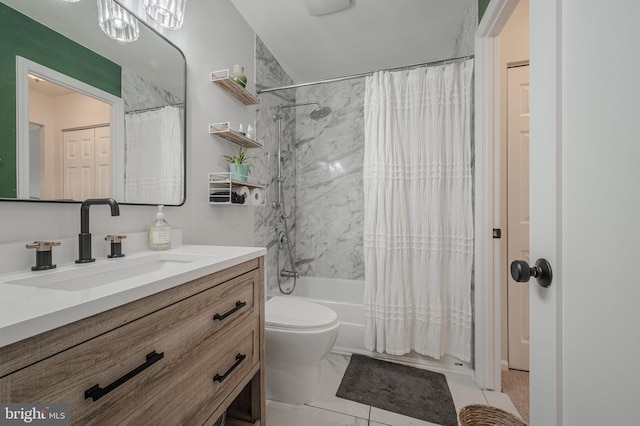 642 Lamplighter Way, Hockessin, DE 19707 - bathroom with vanity and shower / bathtub combination with curtain