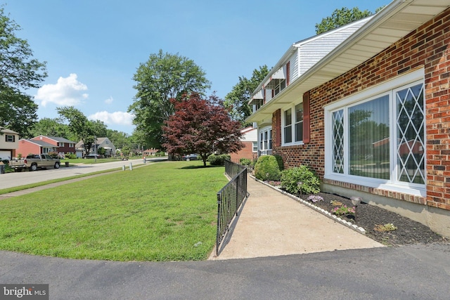 21 Hemmings Way, Lawnside, NJ 08045 - view of yard featuring a gate