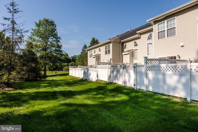 202 Park Knl, Princeton, NJ 08540 - view of yard