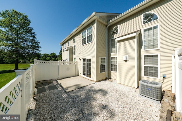 202 Park Knl, Princeton, NJ 08540 - back of house with a patio area