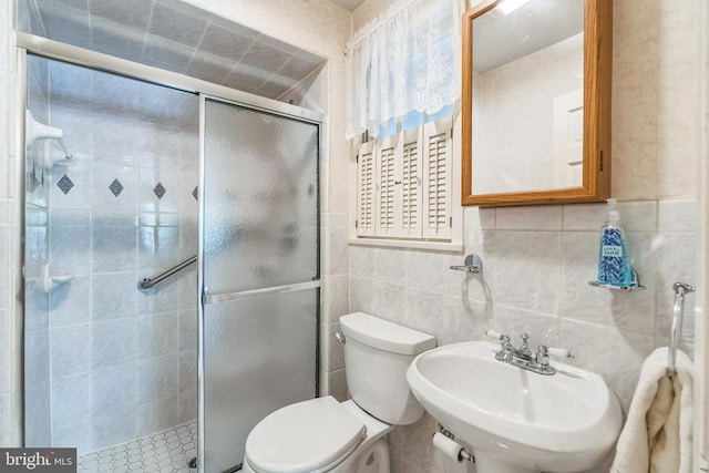 604 Big Oak Rd, Yardley, PA 19067 - full bathroom featuring a shower stall and tile walls