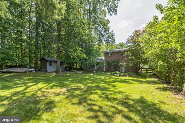 604 Big Oak Rd, Yardley, PA 19067 - view of grassy yard with a shed