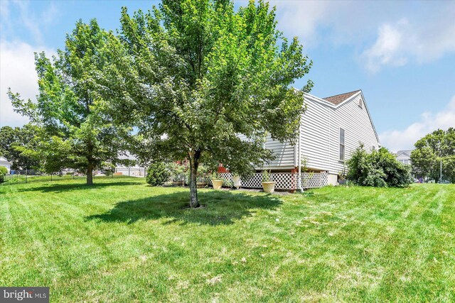60 Joan Dr, York, PA 17404 - view of yard