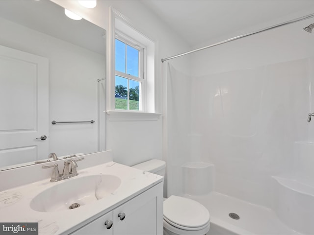 566 Monocacy Trl, Spring Grove, PA 17362 - bathroom with vanity and a shower