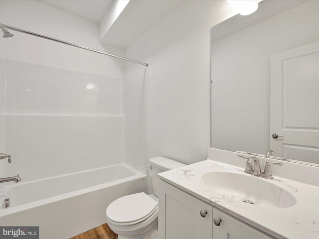 566 Monocacy Trl, Spring Grove, PA 17362 - full bath featuring vanity, shower / washtub combination, and wood finished floors
