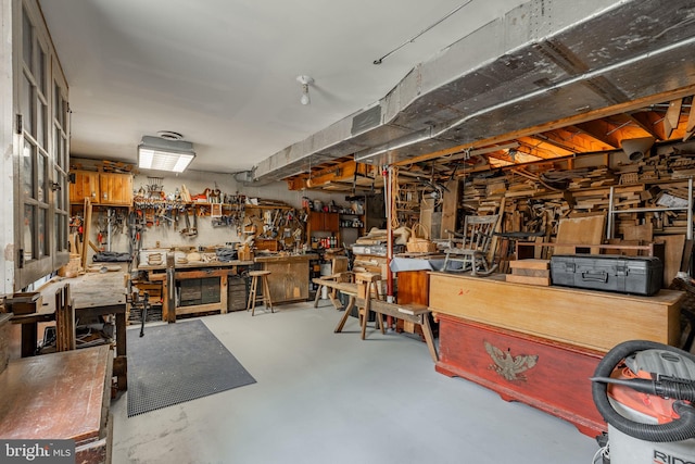 5 Charcoal Ln, Mohnton, PA 19540 - basement featuring a workshop area