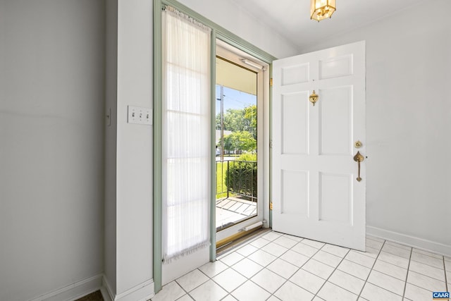608 Davis Ave, Charlottesville, VA 22901 - foyer entrance with light tile patterned flooring and baseboards