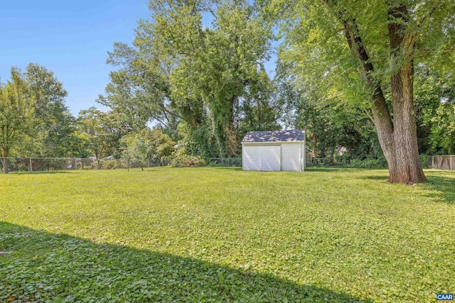 608 Davis Ave, Charlottesville, VA 22901 - fenced backyard with a storage shed