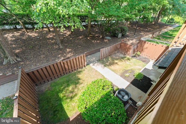 12560 Kempston Ln, Woodbridge, VA 22192 - view of yard