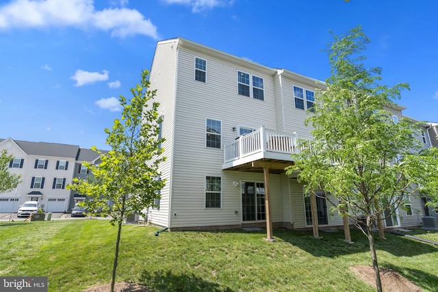 28 Boot Ln, Gilbertsville, PA 19525 - back of house featuring a lawn and a deck