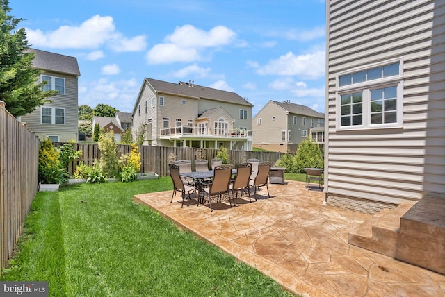 14512 Penderlea Ct, Gainesville, VA 20155 - fenced backyard featuring a residential view and a patio