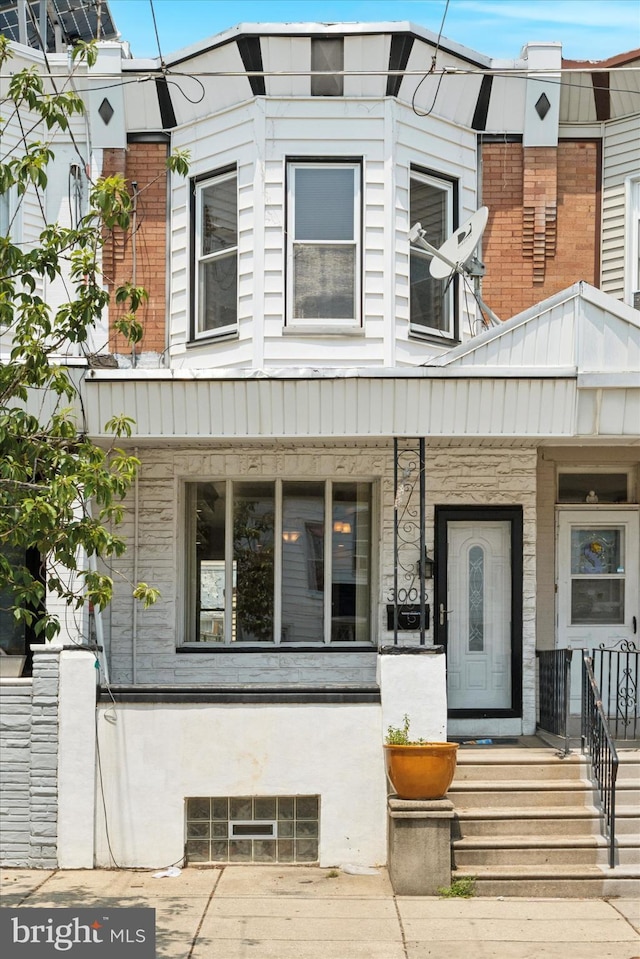 3006 Cedar St, Philadelphia, PA 19134 - townhome / multi-family property with a porch