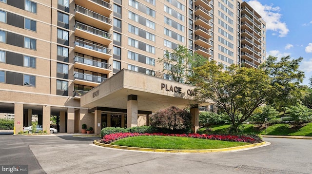 5500 Holmes Run Pkwy Unit 1103, Alexandria, VA 22304 - view of apartment building / complex