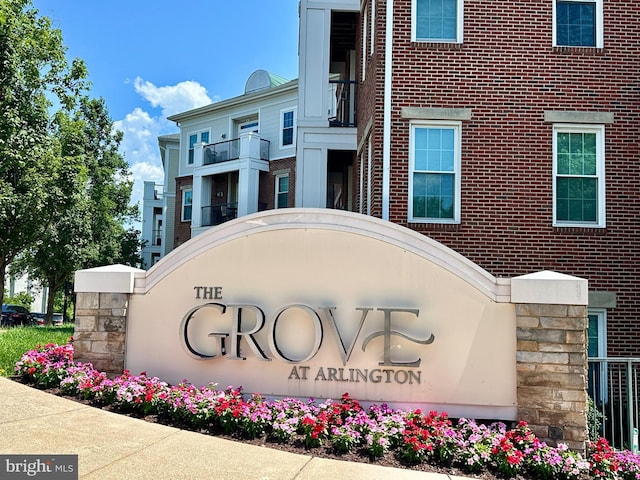 2465 Army Navy Dr Unit 1-302, Arlington, VA 22206 - view of community sign