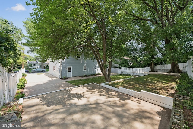 11704 Milbern Dr, Potomac, MD 20854 - view of fenced backyard