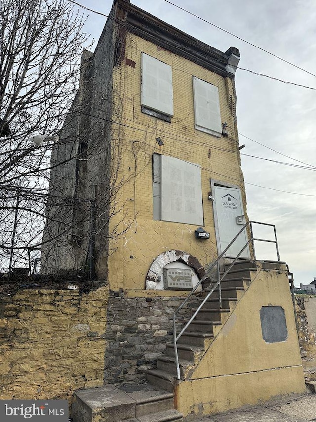 2025 E Sterner St, Philadelphia, PA 19134 - view of front of house