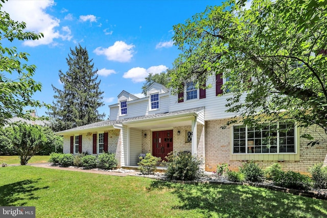 441 Barker Dr, West Chester, PA 19380 - traditional-style home featuring brick siding and a front yard