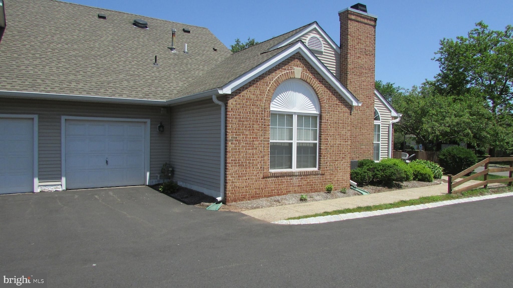 18 Woolsey Ct, Pennington, NJ 08534