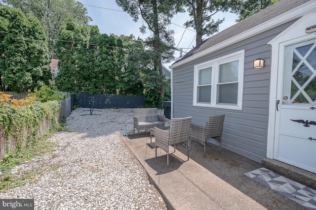 10 Holbrook Rd, Havertown, PA 19083 - fenced backyard with a patio area