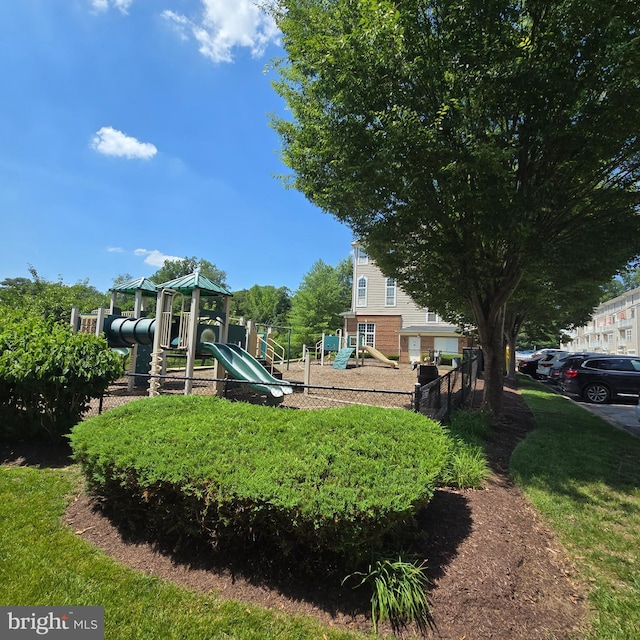 938 Pine Forest Ln Unit 1707, Upper Marlboro, MD 20774 - view of community playground