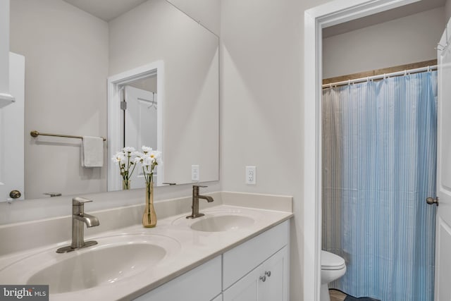 43 Boneset Dr, Gettysburg, PA 17325 - full bathroom featuring double vanity and curtained shower