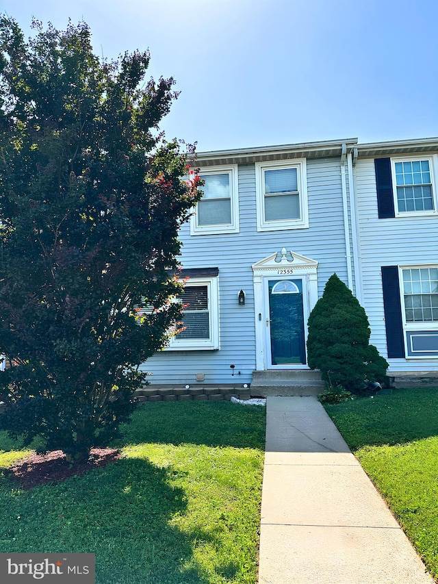 12355 Quail Woods Dr, Germantown, MD 20874 - view of front of property with a front yard