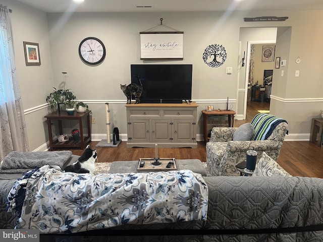 499 Prospect Rd, Warminster, PA 18974 - living area with wood finished floors