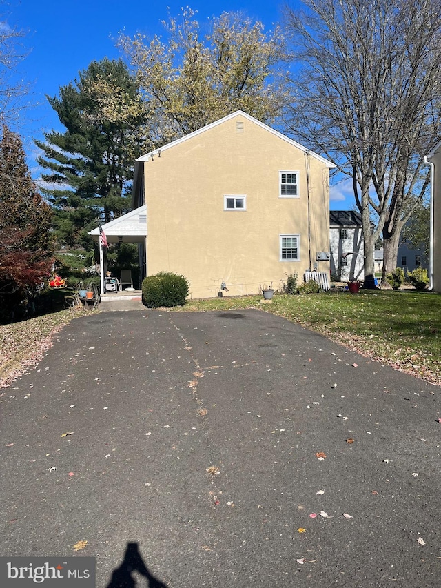499 Prospect Rd, Warminster, PA 18974 - view of side of home with stucco siding