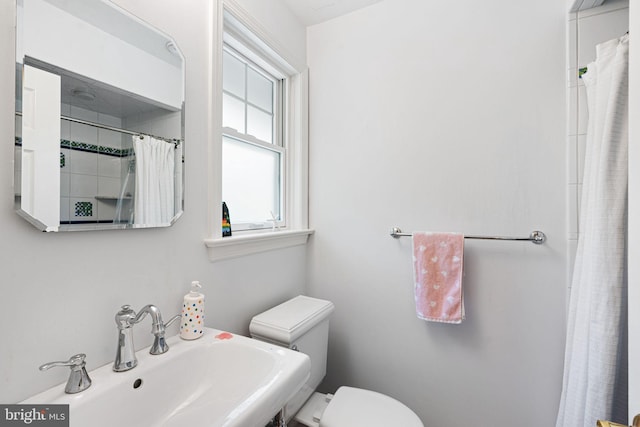 14 Birchall Dr, Haddonfield, NJ 08033 - full bath featuring a sink and curtained shower