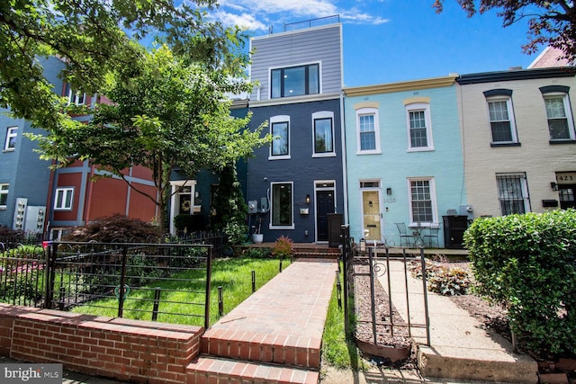 1427 K St SE, Washington, DC 20003 - view of property