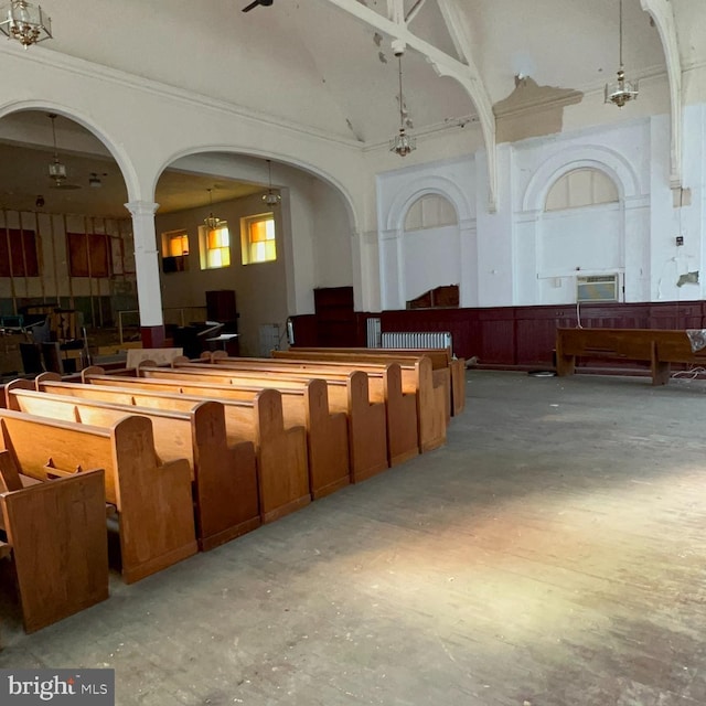 818 N Broadway, Baltimore, MD 21205 - community lobby with high vaulted ceiling