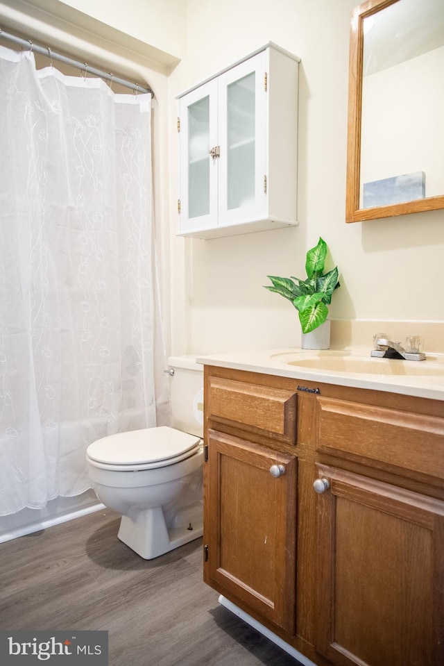 208 Farrell Ln, Fredericksburg, VA 22401 - full bath with wood finished floors, vanity, and shower / tub combo