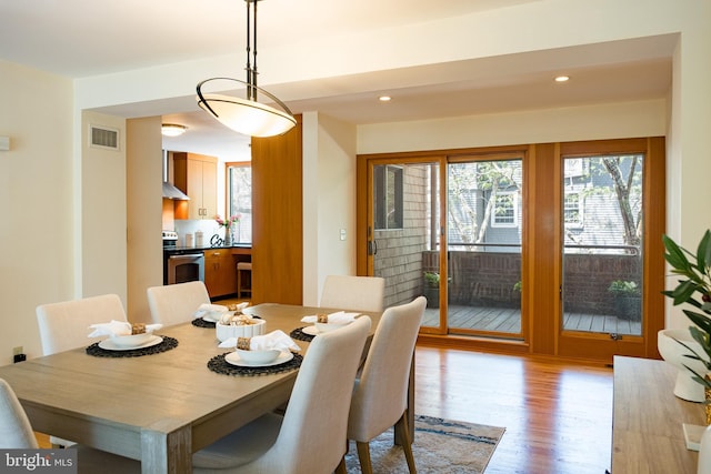 33 Sergeant St, Princeton, NJ 08540 - dining area with light wood finished floors and recessed lighting