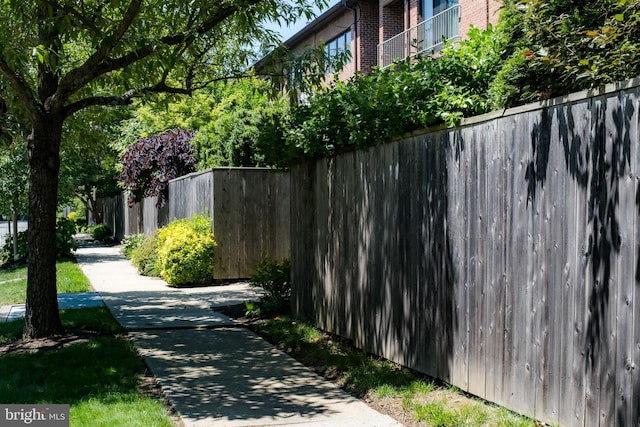 33 Sergeant St, Princeton, NJ 08540 - view of property's community