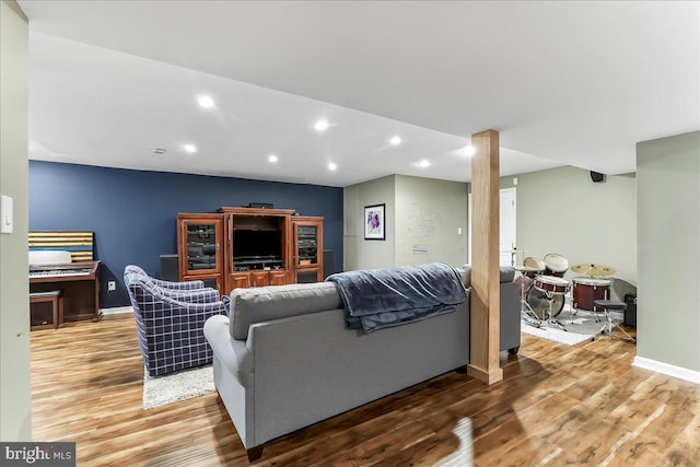 11 Georges Way, Glen Mills, PA 19342 - living area featuring wood finished floors and recessed lighting