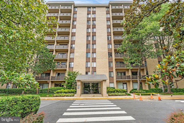 3100 S Manchester St Unit 827, Falls Church, VA 22044 - view of apartment building / complex