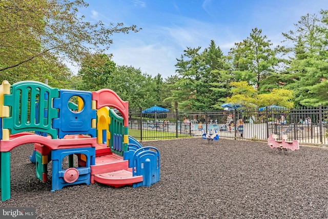 3100 S Manchester St Unit 827, Falls Church, VA 22044 - view of community playground